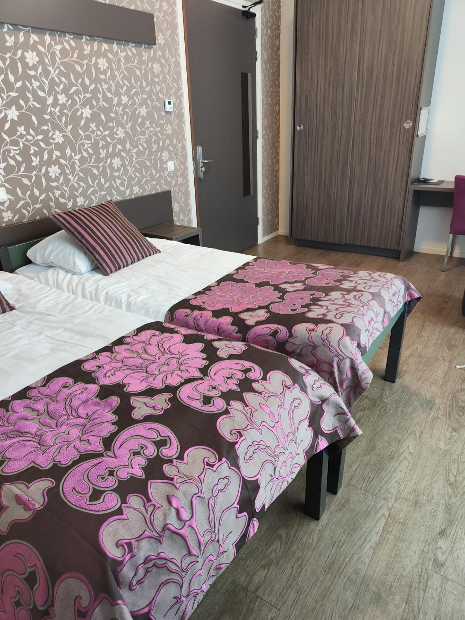 B&B Hotel De Vrije Vogel Elsloo  Εξωτερικό φωτογραφία